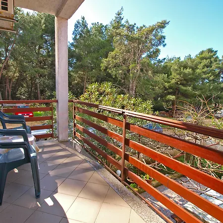 Apartment Davor 996 *